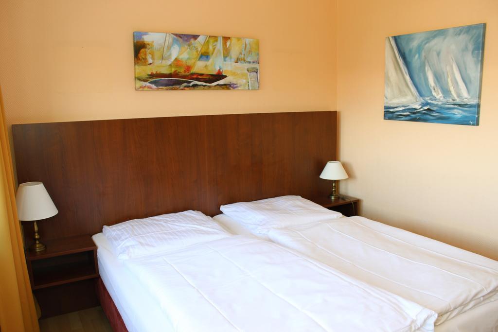 Wiking Hotel Henstedt-Ulzburg Zewnętrze zdjęcie